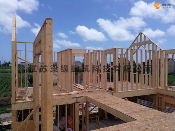南通私人木結構別墅項目施工至結構二層